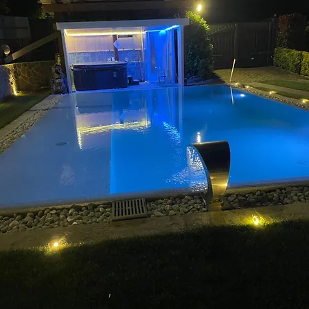 Il Matto Con Idromassaggio E Sauna Arezzo