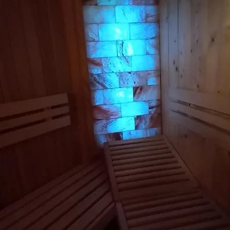 Il Matto Con Idromassaggio E Sauna