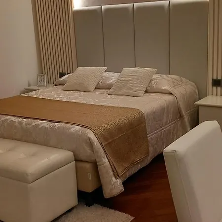 Il Matto Con Idromassaggio E Sauna Villa Arezzo